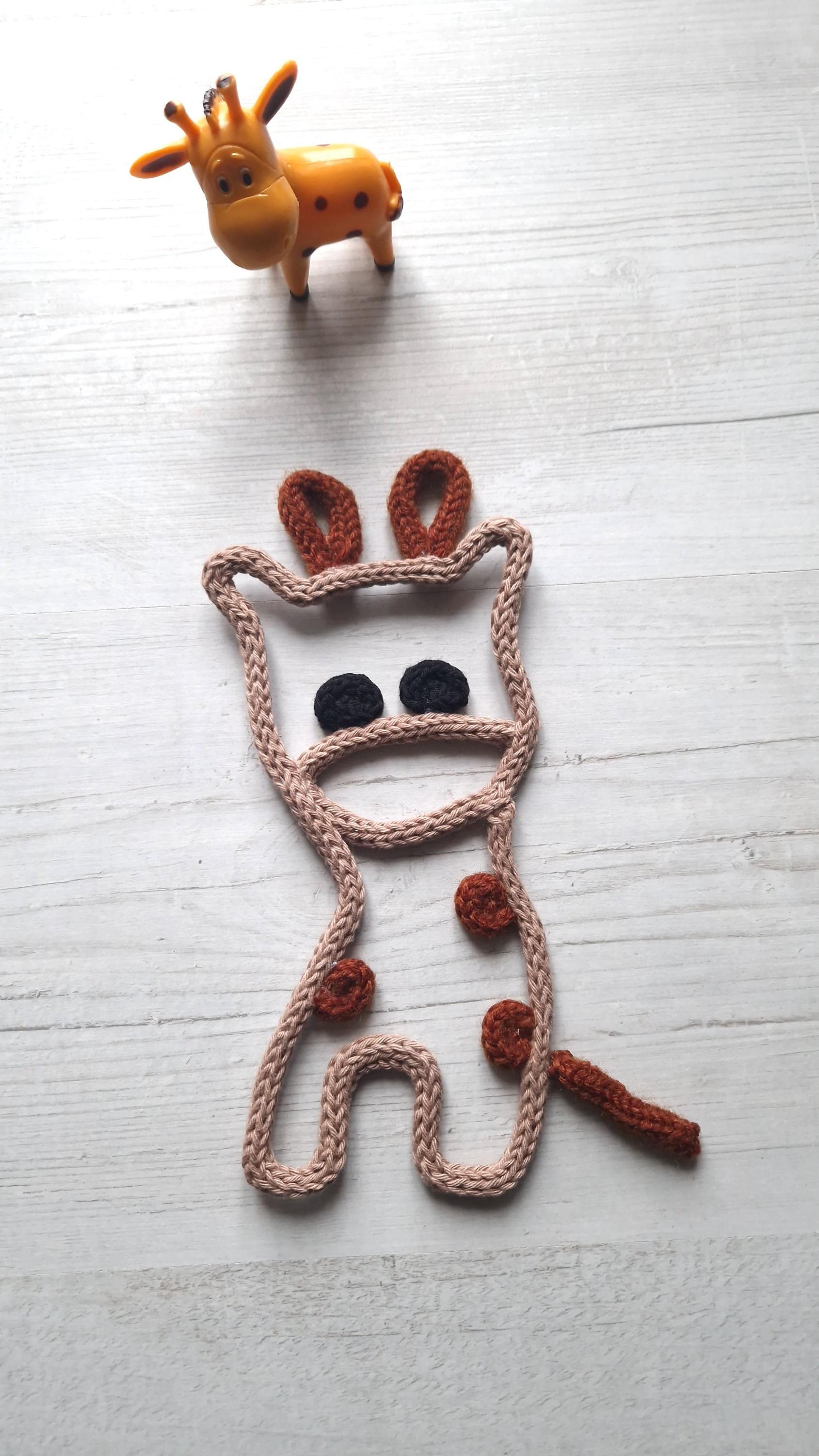 Animaux de la savane tricoté en fil de fer