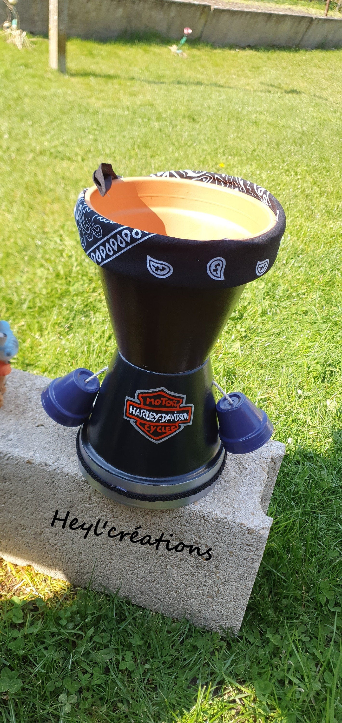 Cache-pot personnage personnalisé style motard décoration artisanale Heyl’Créations