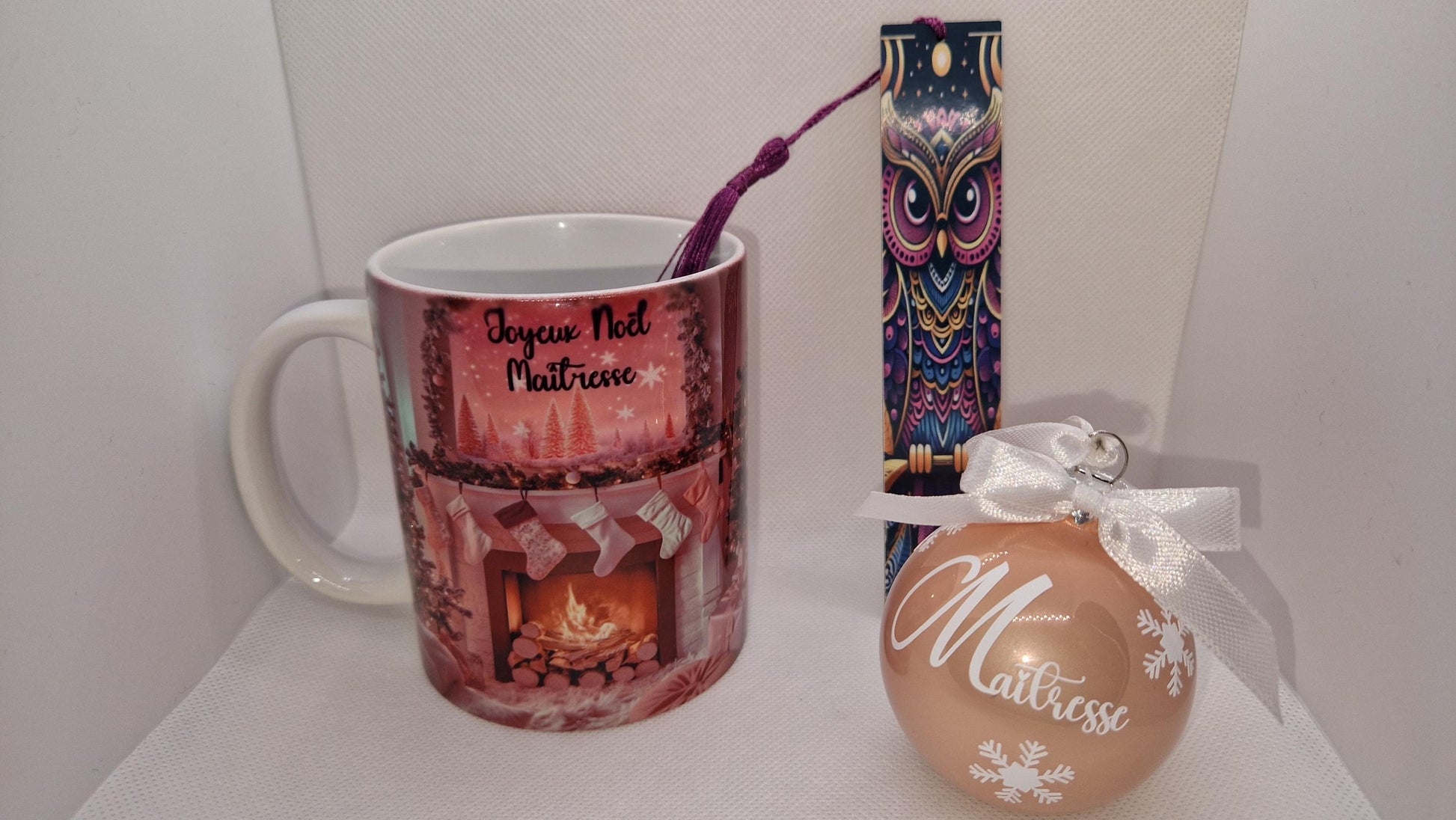 Coffret cadeau Noël maîtresse maître mug boule marque page Heyl’Créations