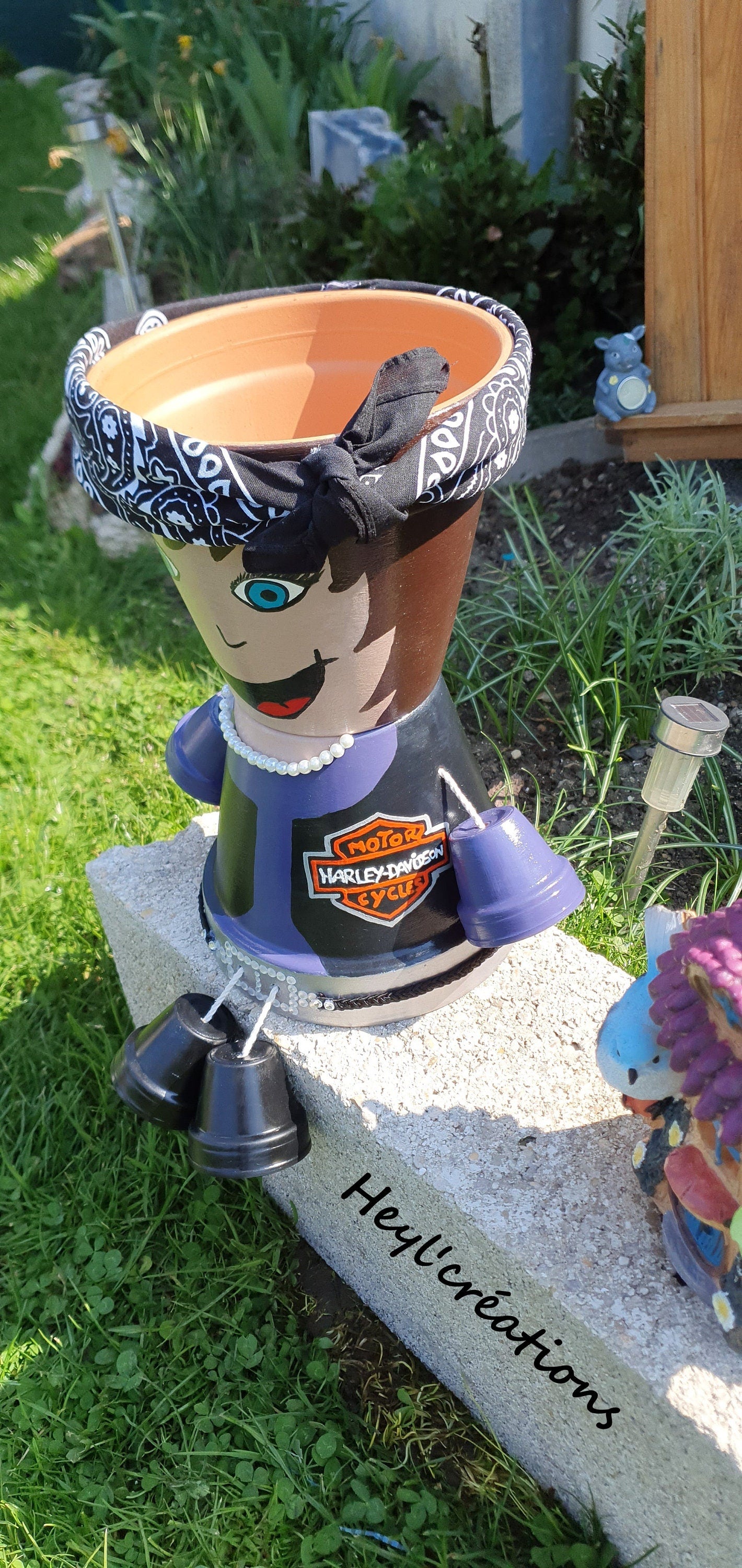 Cache-pot personnage personnalisé style motard décoration artisanale Heyl’Créations
