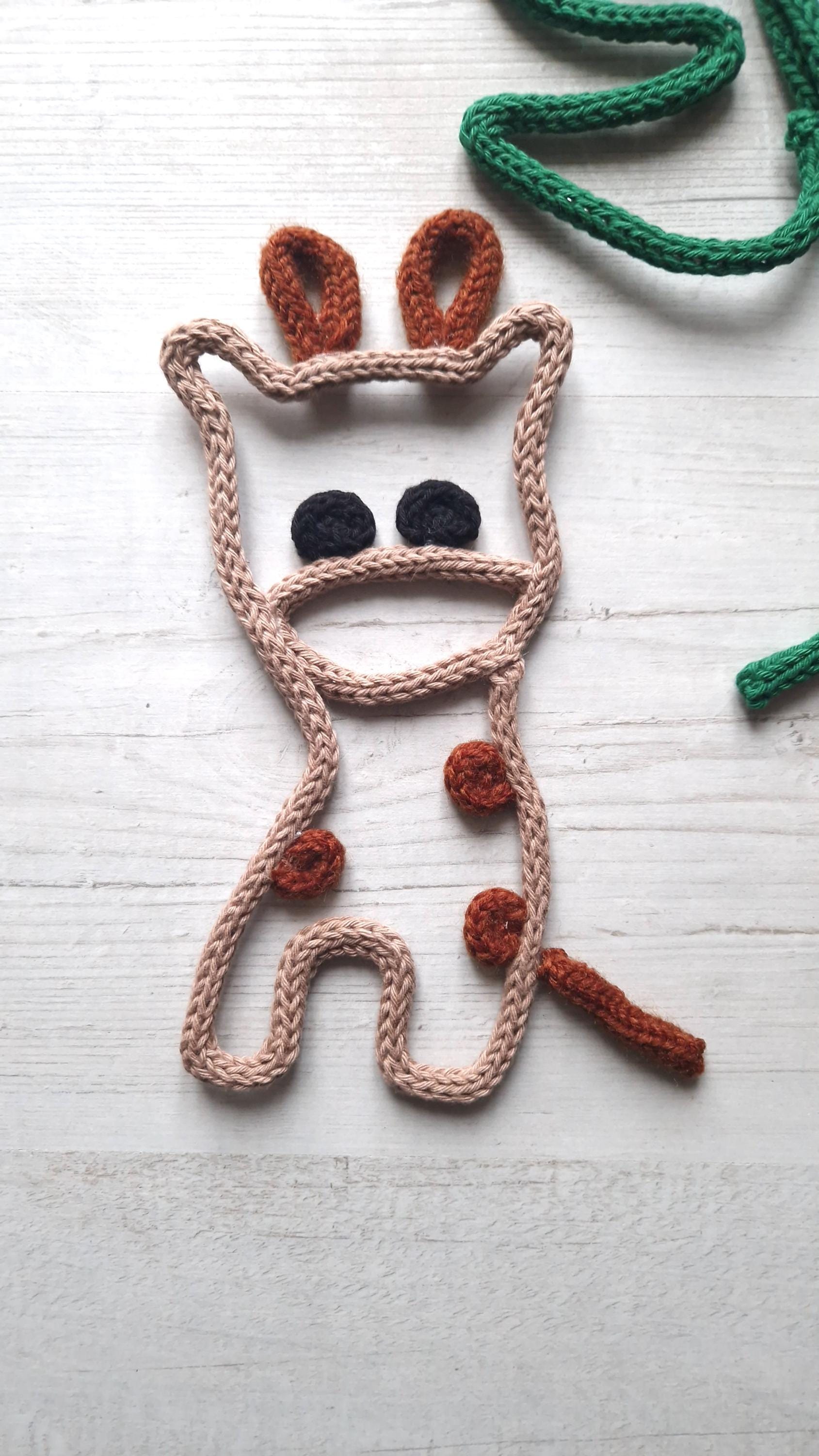 Animaux de la savane tricoté en fil de fer