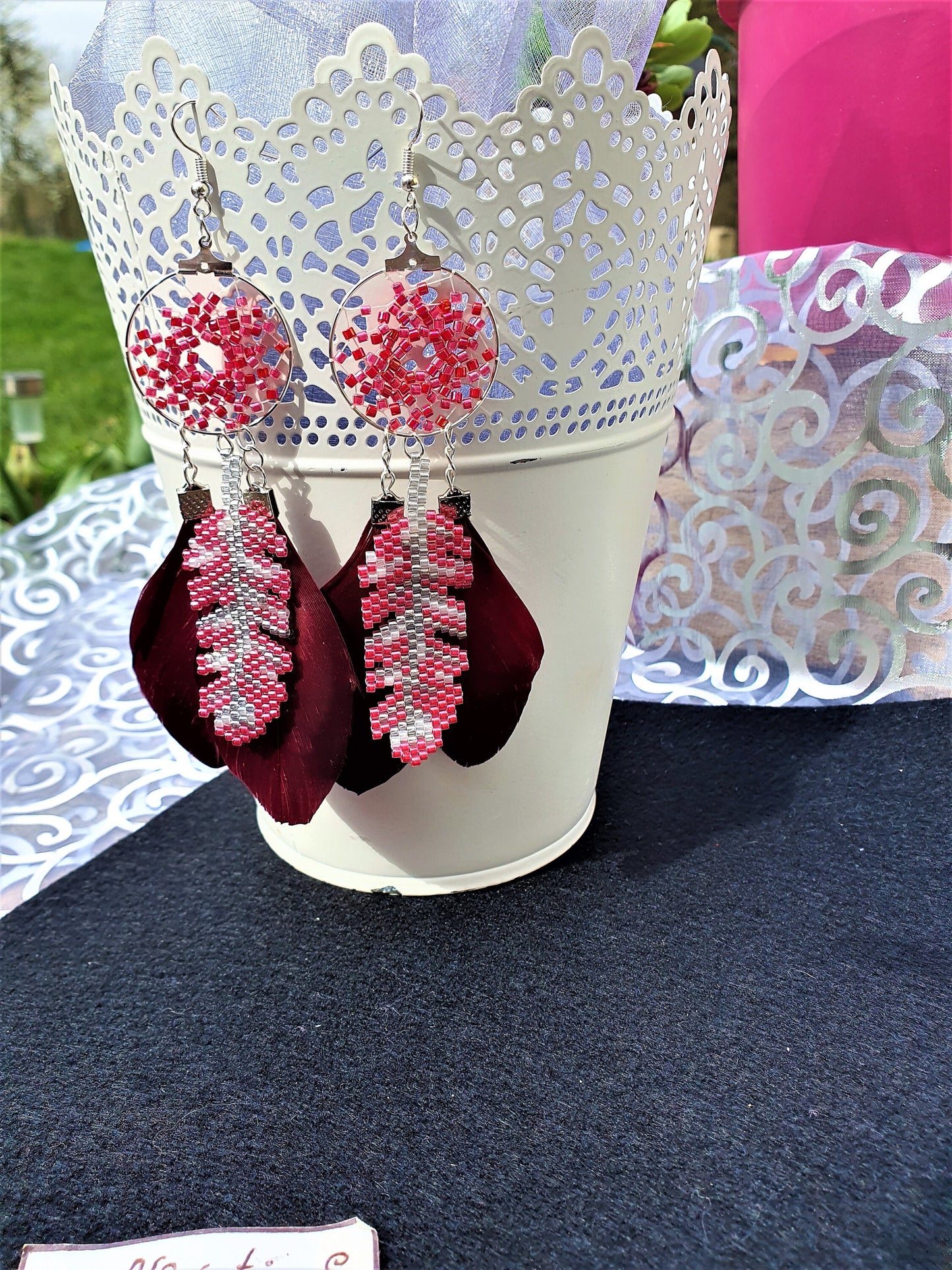 Boucles oreilles attrape rêve rouge fuchsia bijou bohème Heyl’Créations