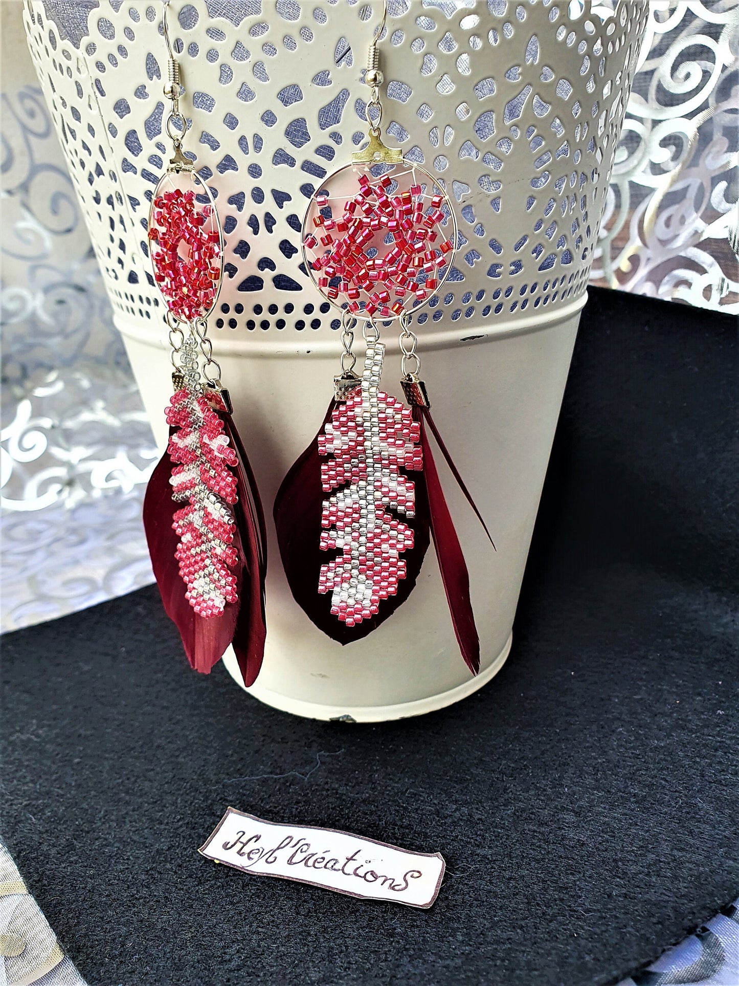 Boucles oreilles attrape rêve rouge fuchsia bijou bohème Heyl’Créations