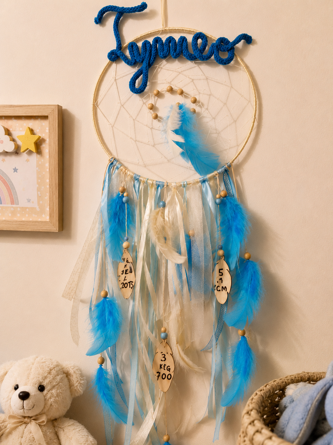 attrape rêve de naissance dans les tons beige et turquoise avec informations de naissance