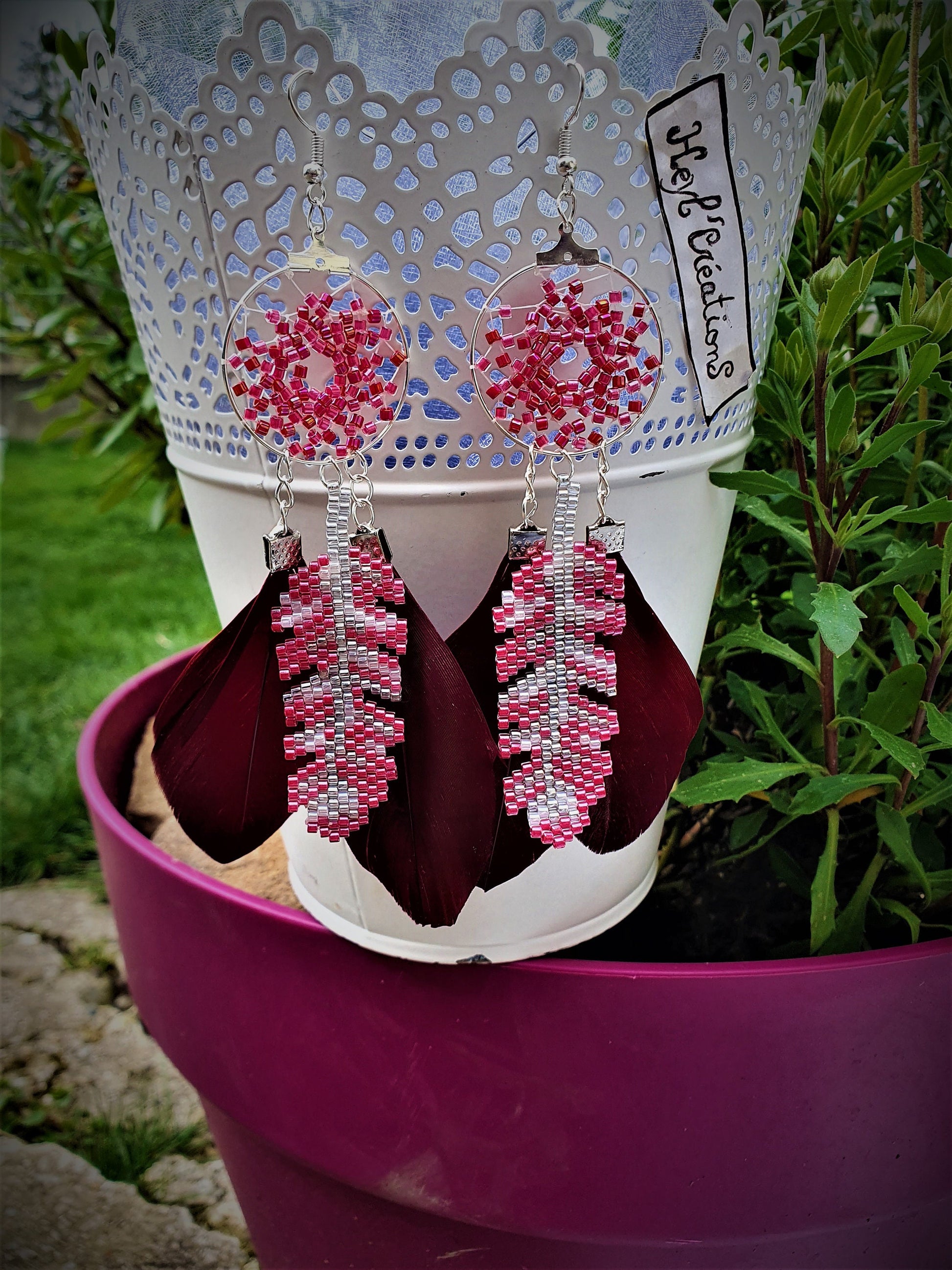 Boucles oreilles attrape rêve rouge fuchsia bijou bohème Heyl’Créations
