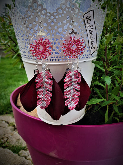Boucles oreilles attrape rêve rouge fuchsia bijou bohème Heyl’Créations