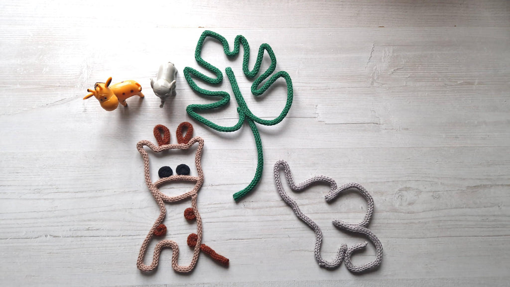 Animaux de la savane tricoté en fil de fer