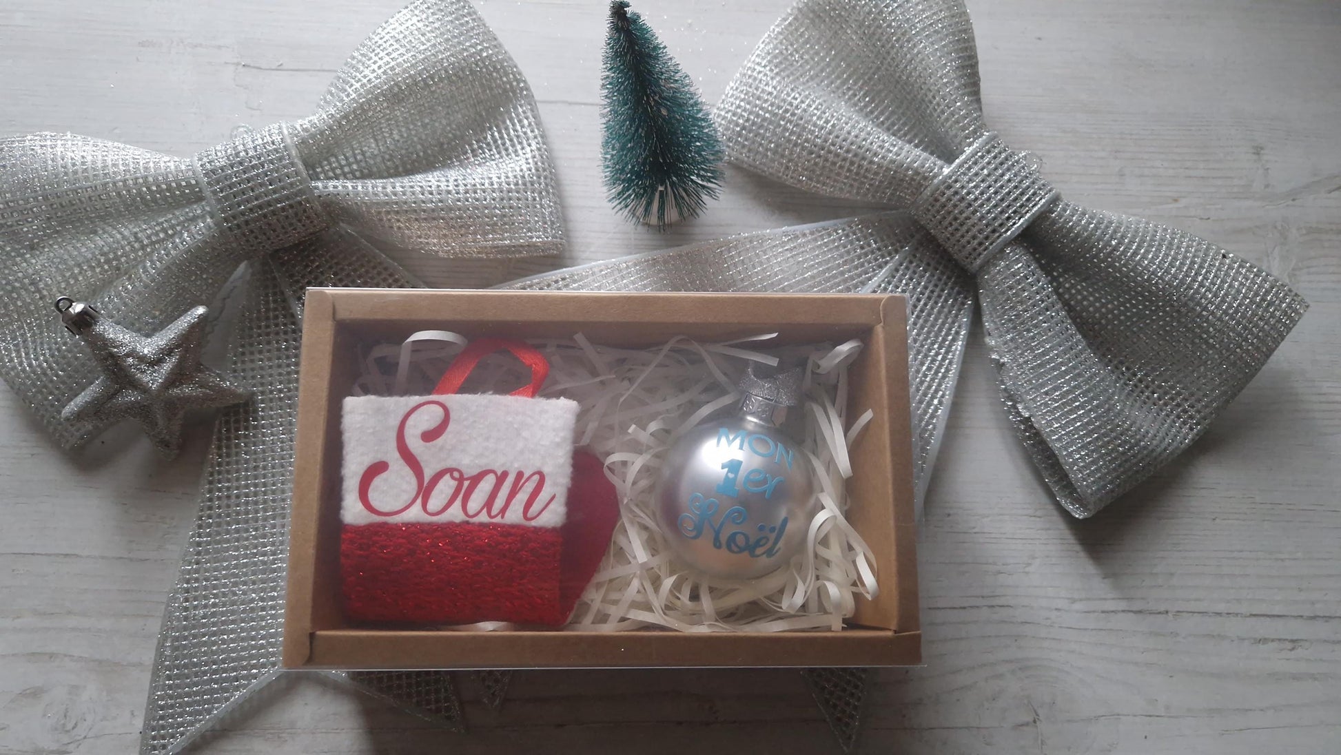 Coffret premier Noël bébé personnalisé boule chaussette Heyl’Créations