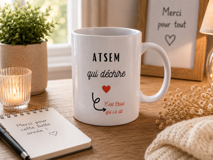 Ensemble de mugs personnalisés pour maîtresse, ATSEM et nounou avec messages de remerciement et prénom de l'enfant, sublimés recto et verso.